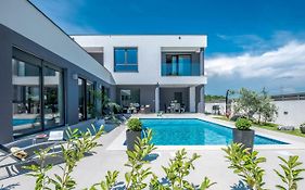 Wellness & Spa Luxury Villa Nicole - Families Only